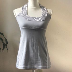 EUC lululemon scoopneck tank - sz 8